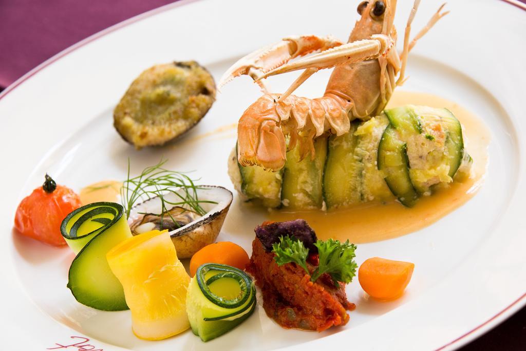 Logis Hotel-Restaurant Le Chene Vert Saint-Pourçain-sur-Sioule Εξωτερικό φωτογραφία