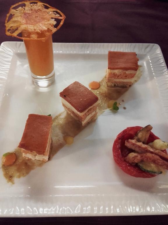 Logis Hotel-Restaurant Le Chene Vert Saint-Pourçain-sur-Sioule Εξωτερικό φωτογραφία