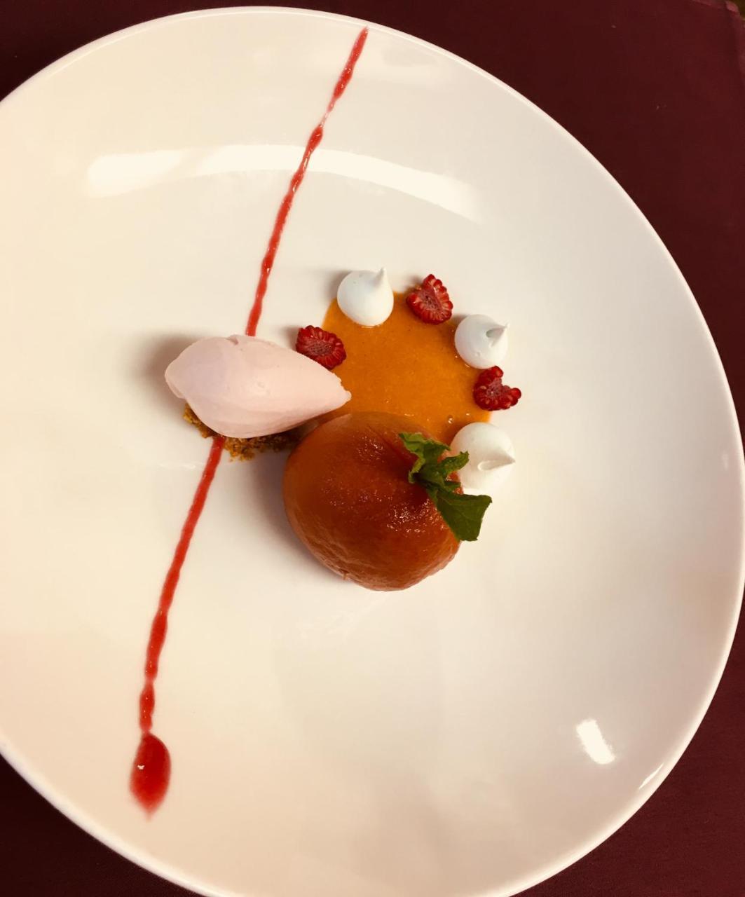 Logis Hotel-Restaurant Le Chene Vert Saint-Pourçain-sur-Sioule Εξωτερικό φωτογραφία